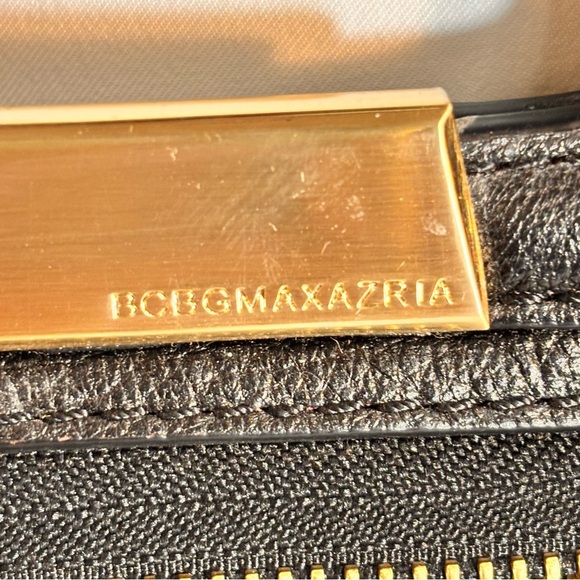 BCBG MAXAZRIA Zipper Leather Black and Gold Clutch Bag With Handle NEW WITH TAG - Picture 2 of 11